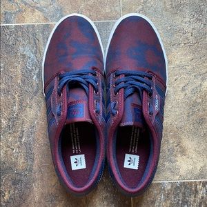 Adidas Size 10 shoes maroon/navy